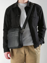 Leather Flandres Crossbody Bag Etrier Black flandres EFLA732M-vue-porte